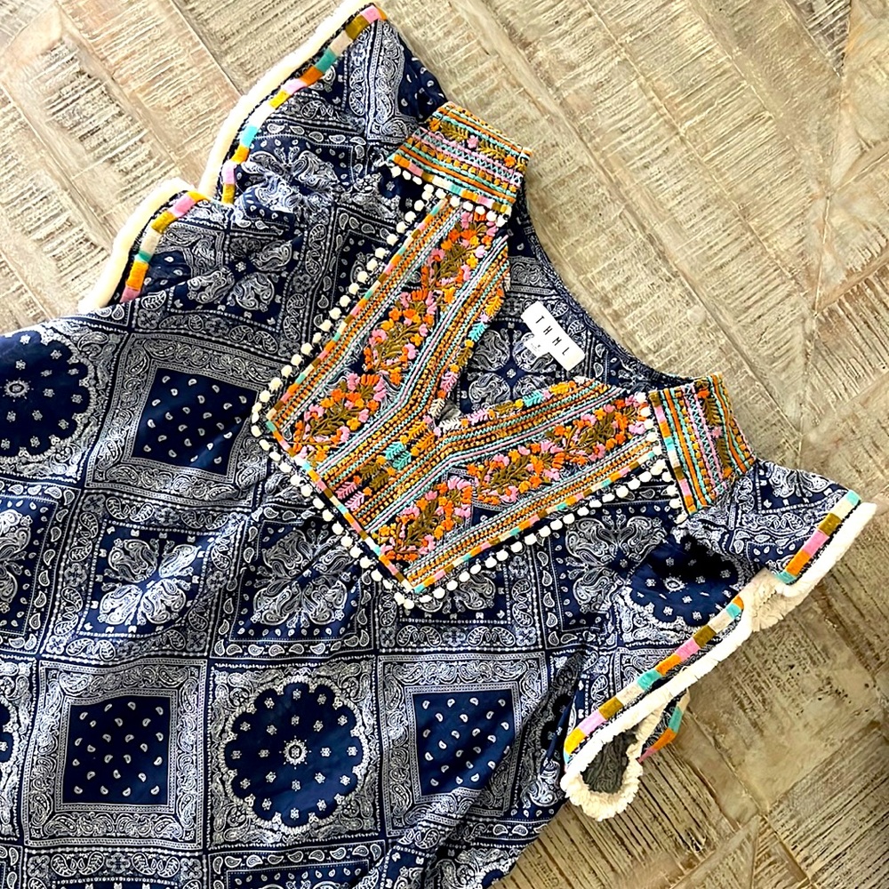 THML Flutter Sleeve Top Size Small. Beautiful embroidery details.